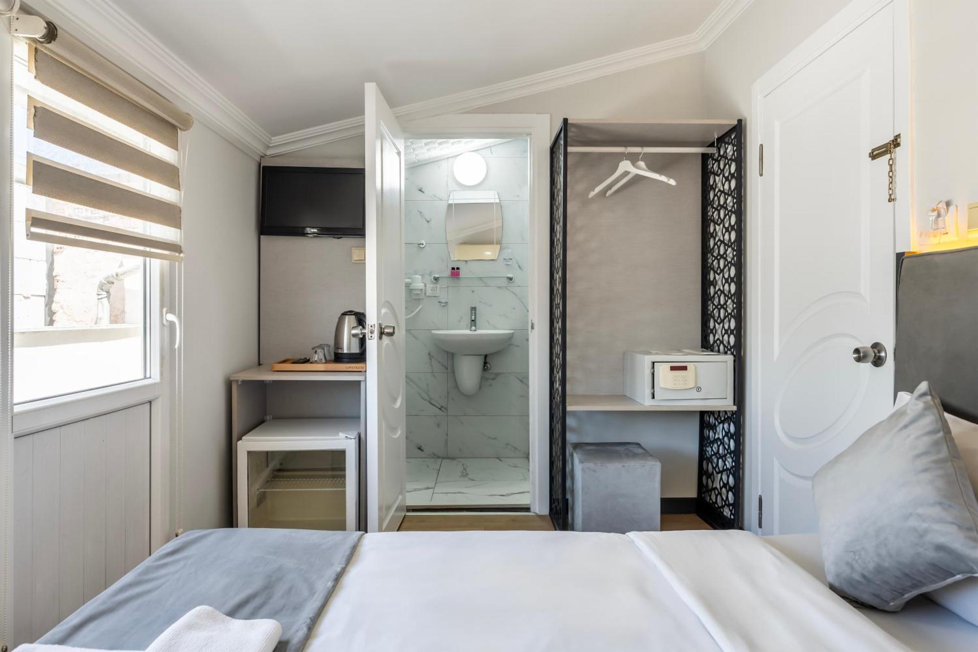 Taksim Trust Hotel อิสตันบูล ภายนอก รูปภาพ