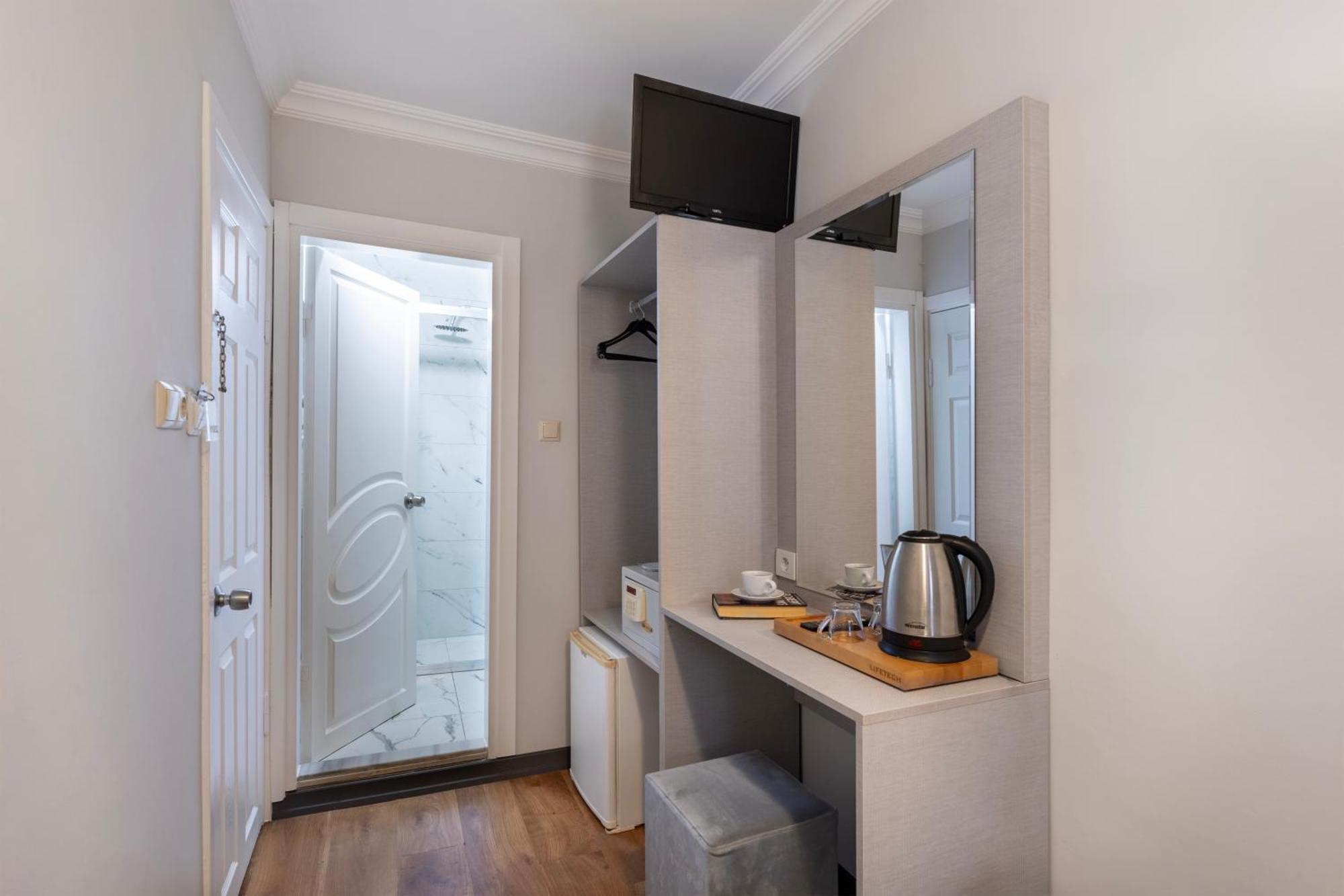 Taksim Trust Hotel อิสตันบูล ภายนอก รูปภาพ